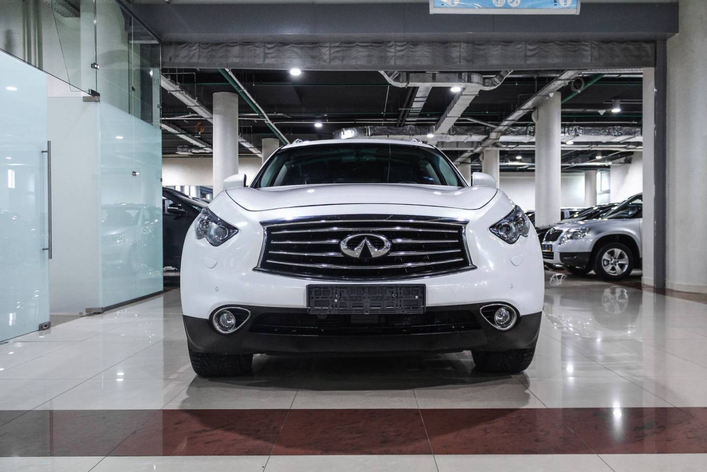 Купить FX с пробегом